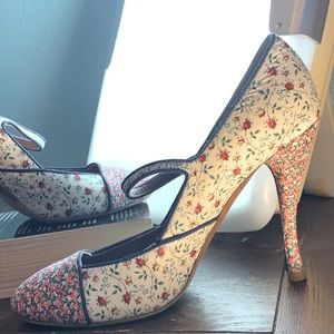 Jcrew Tabitha Simmons sz 8.5 NWOB gorgeous floral heel